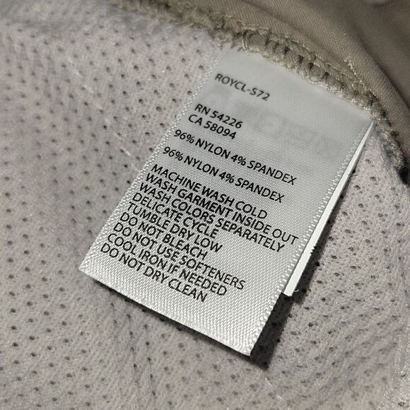 ROYAL ROBBINS WOMENS DISCOVERY  CAPRIS PANTS SIZE 4 NWT TAUPE UPF50  MID RISE - Picture 8 of 8